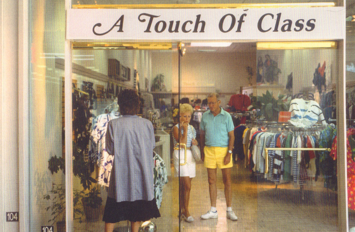 GALINSKY, Michael. The Decline of Mall Civilization.