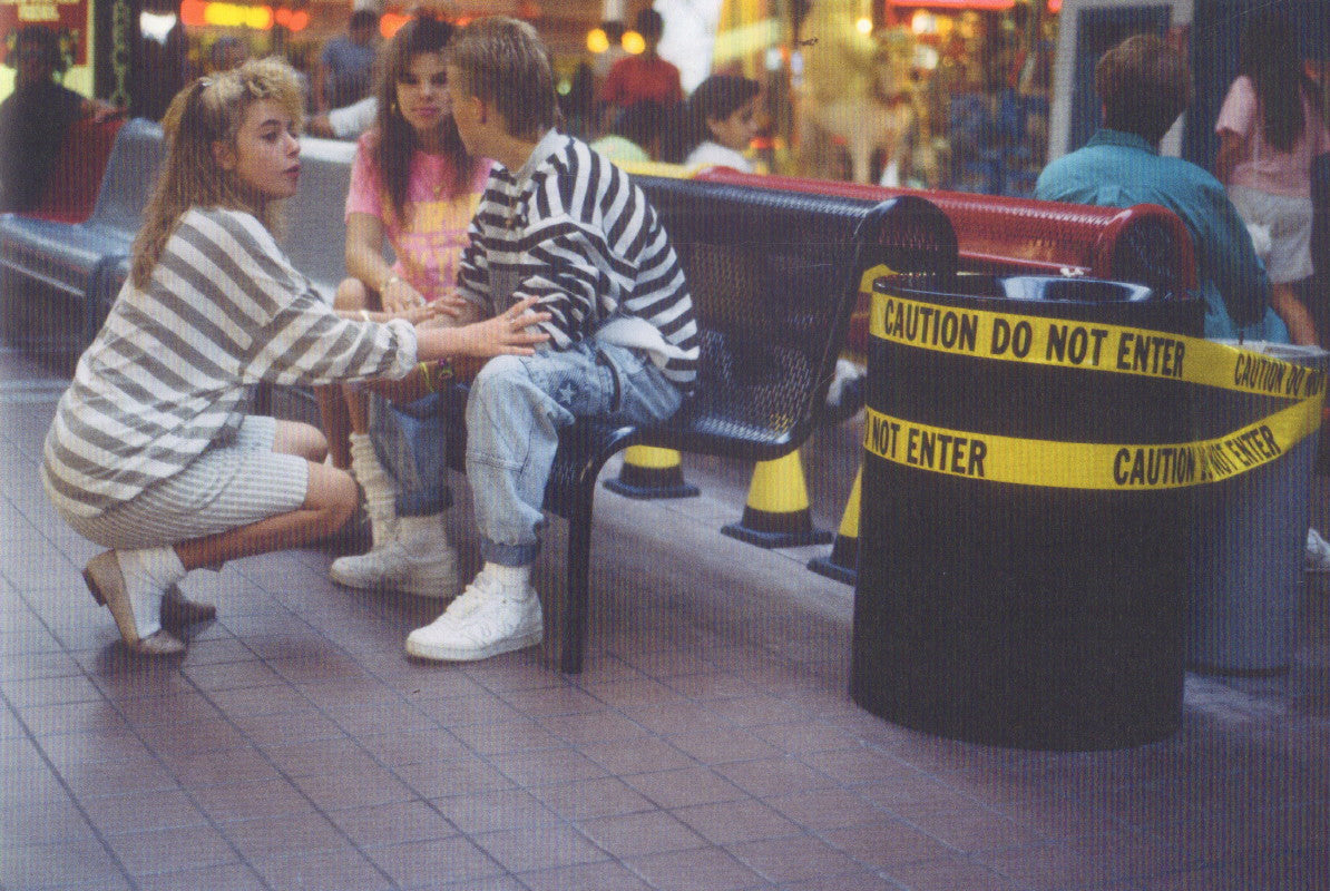 GALINSKY, Michael. The Decline of Mall Civilization.