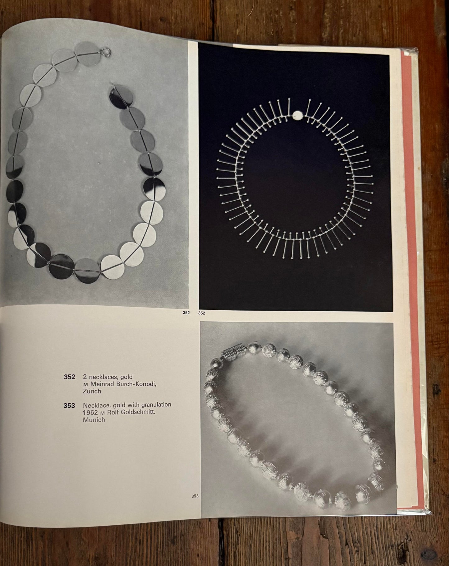 HUGHES, Graham. Modern Jewelry: An International Survey 1890-1967.