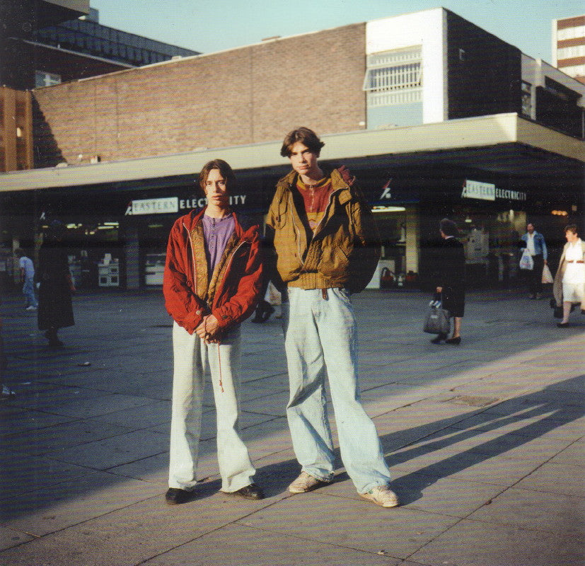 SHAFRAN, Nigel. Teenage Precinct Shoppers.