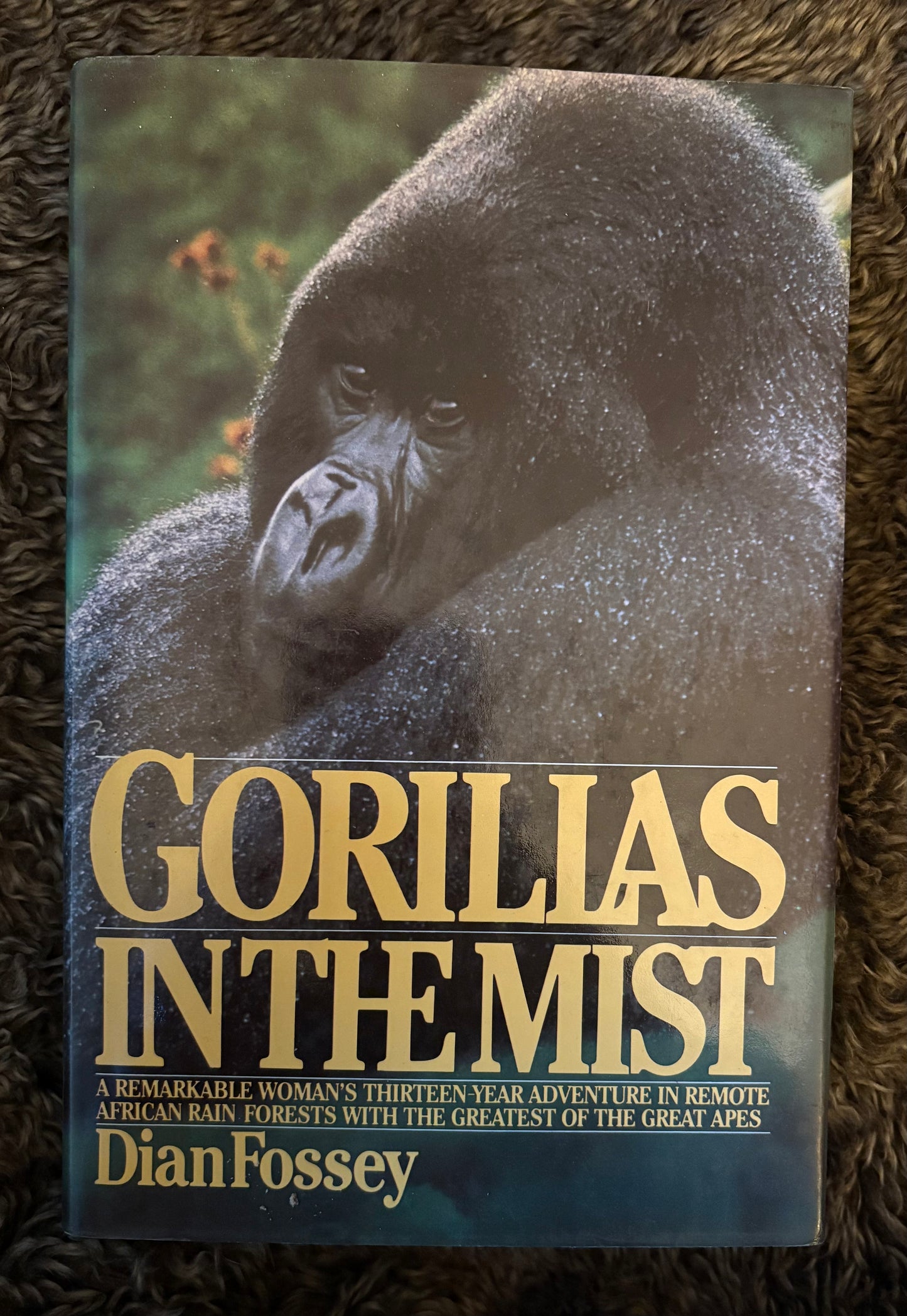 FOSSEY, Dian.  Gorillas in the Mist.