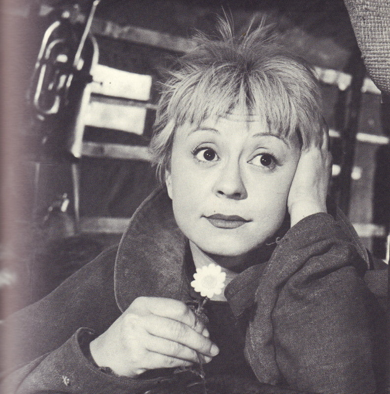 STRICH, Christian. Fellini’s Films: The four hundred most memorable stills from Federico Fellini’s fifteen and a half films.